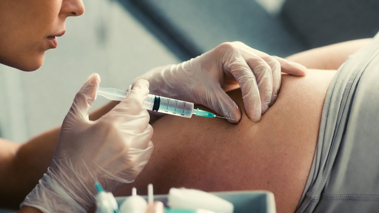 Does Lemon Bottle Hurt? 9 Real Pain and Safety Factors